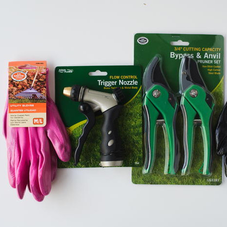 Must-Have Gardening Set Giveaway